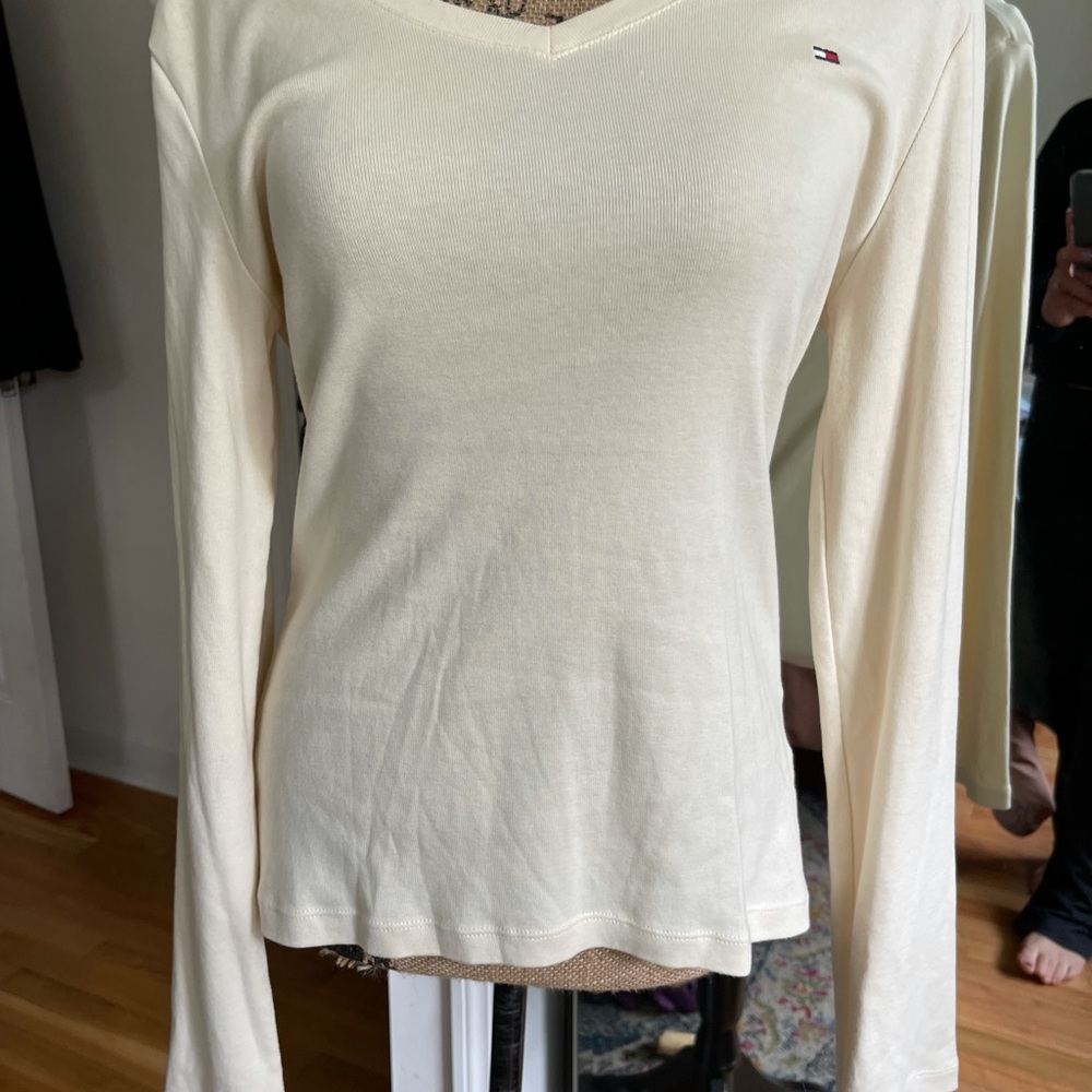 Tommy Hilfiger lot Large Long sleeve